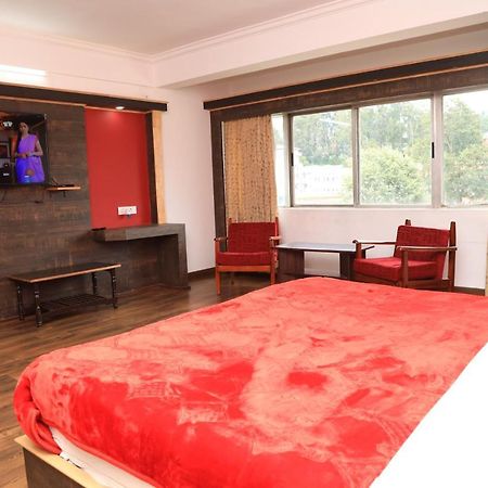 Hotel Durga Утакаманд Экстерьер фото